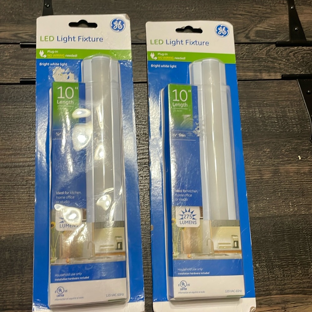 SET OF 2 GE LED LIGHT FIXTURES 10” PLUG IN BRIGHT WHITE LIGHT